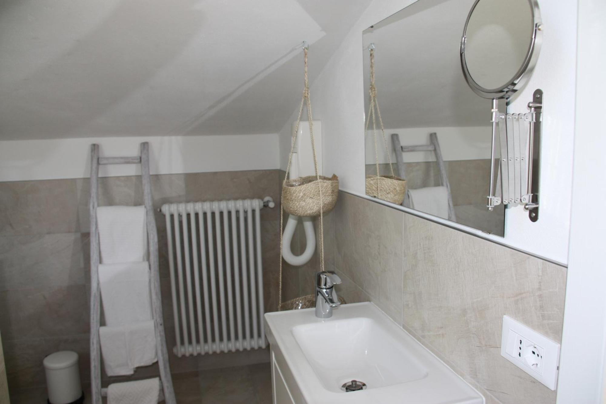 B&B Le Magnolie Faggeto Lario Exterior foto